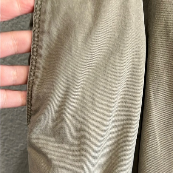 Tommy Bahama Olive Green flat front   Shorts size 40 - Picture 4 of 5